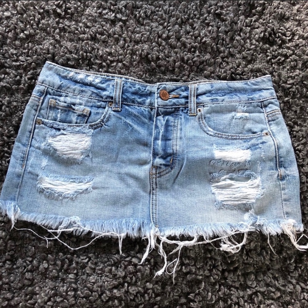 AEO super distressed jean skirt | sz 6